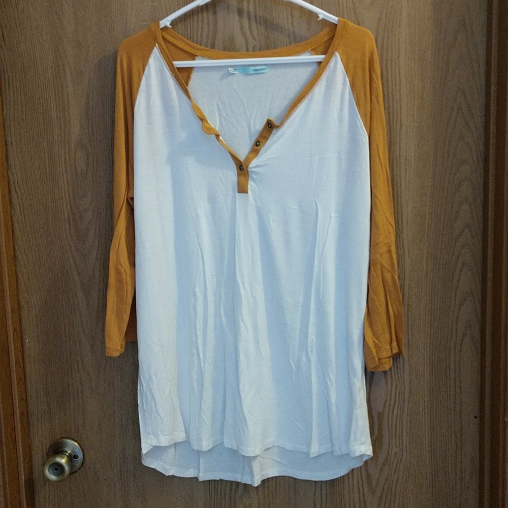 3/4 sleeve t-shirt